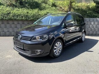 Volkswagen Touran 2.0 TDi 177000KM 7-MÍST r.v. 2011 SERVISKA