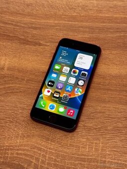 iPhone 8 64GB (nová baterie)