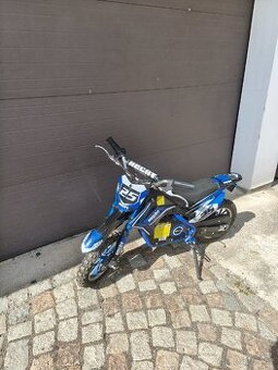 Dětská elektromotorka