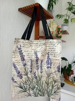 Nenošená taška rozměr 35 x 40 cm bez zapínání..