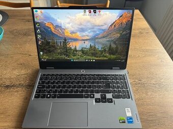 Lenovo LOQ 15IAX9