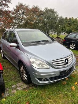 Mercedes Benz b Claas b180 w245 benzín