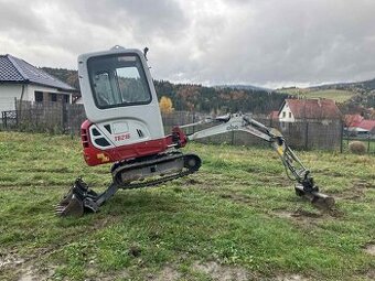 Takeuchi TB216 V4 najvyššia výbava naklapacia hlavica
