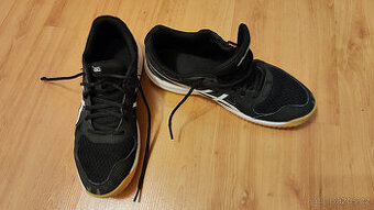 Tenisky sálovky Asics vel. 41,5