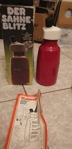 Láhev na výrobu šlehačky