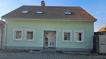 Rodinný dům s penzionem - 1