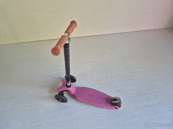 Dětská koloběžka Micro Maxi T skládací 3 kolečka