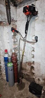 prodám motorovou pilu křovinořez a elektrické nůžky