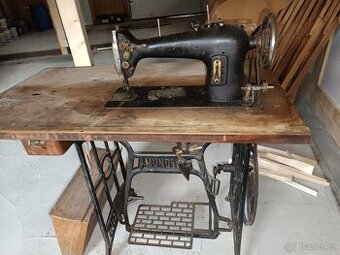 Šicí stroj Mundlos Victoria