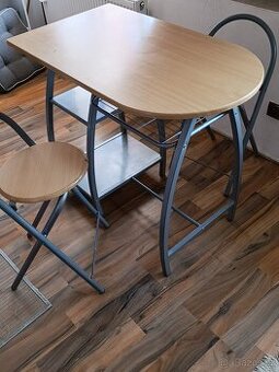 Stůl s 2 židlemi - 1