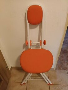 Skladaci zidle na zehleni