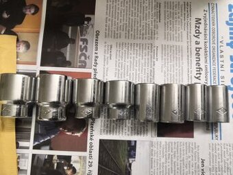 P:staré gola ořechy 1/2"