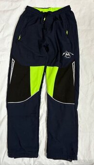 Sportovní kalhoty vel.152