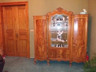 Starožitný nábytek