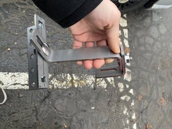 Kotvy fotovoltaických panelu