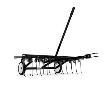 Vertikutátor (odmechovač) pro zahradní traktor