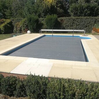 Lamelové zakrytí bazénu včetně nadhladinového navijáku