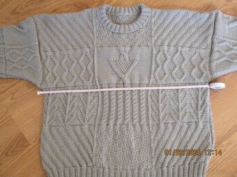 Pánský ručně pletený svetr