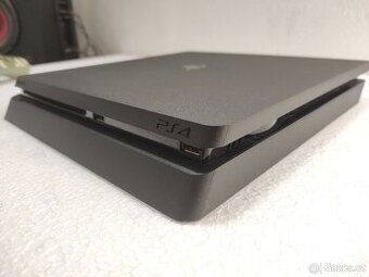 PS4 slim 500GB bez ovladače