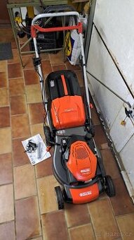 Prodám zánovní sekačku s el. startérem