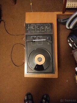 Gramofon Tesla HC-71 + repro