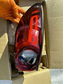 Mazda CX5 2. gen., levý zadní světlomet ORIGINÁL