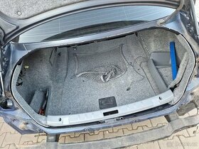 Čalounění kufru BMW e92