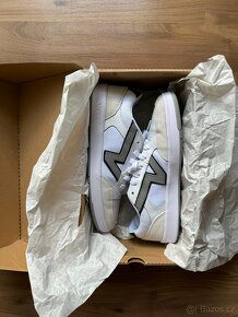 Tenisky VANS UA Lowland
