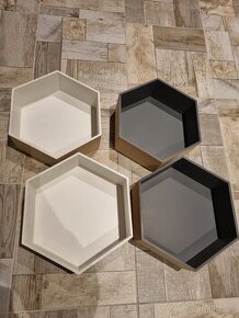 Poličky na stěnu Ikea hexagon