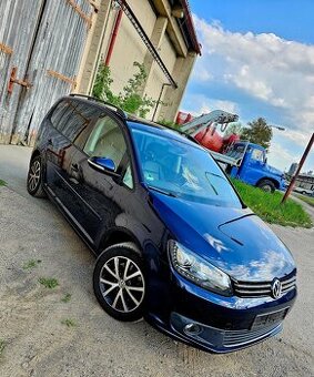 Vw Touran Highline 2.0tdi 103kw 2013 kůže kamera