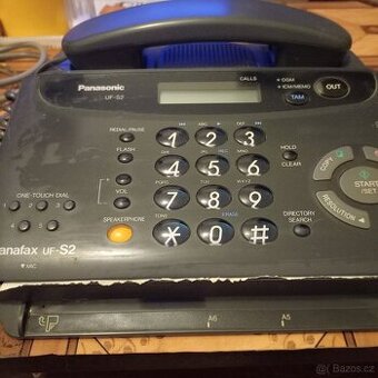 Telefon s faxem