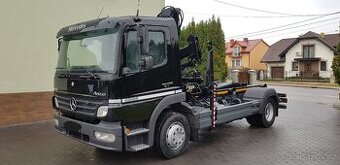 MERCEDES-BENZ ATEGO 1222 hákový nosič + hydr. ruka