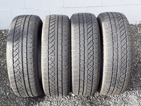 Zimní pneu Petlas 215/65/17 vzorek 4 x 7mm, 1800,- 4ks - 1