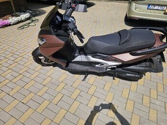 Prodám skůtr 300ccm Maxon. - 1