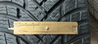 Zimní pneu 195/50R15 Nokian