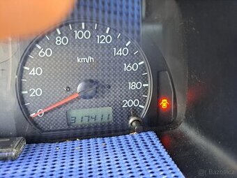Hyundai Terracan 2.9 manuál.