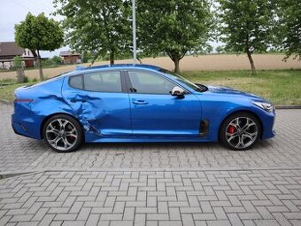 Kia Stinger 3.3 TGDI V6 272 kW 4WD GT-Line r.5/2018 Původ ČR