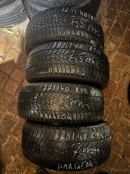 225/40 r19 Hankook.