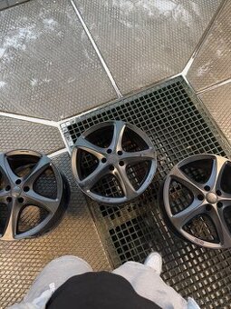 Alu kola EMS R17