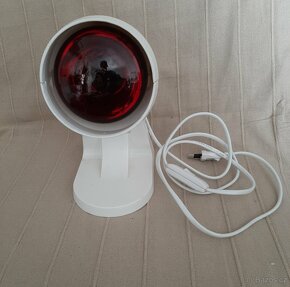 Infračervená lampa z NDR