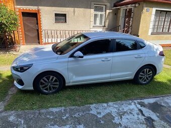 Hyundai i30 fastback