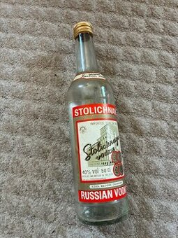 stará lahev stolichnaya - 1