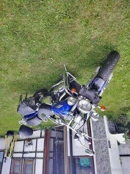 Suzuki 800 Maurauder - 1