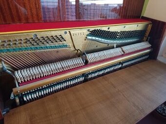 Nabízím k prodeji klasické pianino