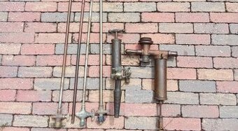 Stará mosazná pivní pípa