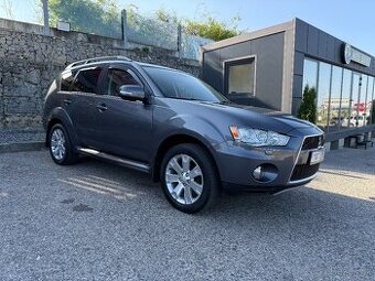 Mitsubishi Outlander XL 2011
