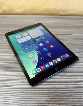 Apple iPad 7 32GB Space Gray, top stav