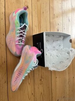 Basketbalové boty Adidas A.E. 1 low