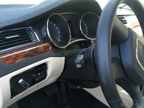 palubni deska  skoda superb budiky klimatronik radio swing