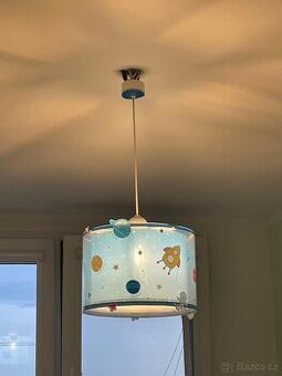 Dětský lustr vesmír